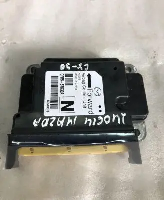 Mazda CX-30 Airbag control unit/module Dfr557k30a