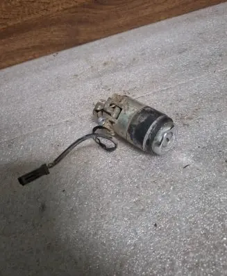 Audi 80 90 S2 B4 Tailgate opening switch 