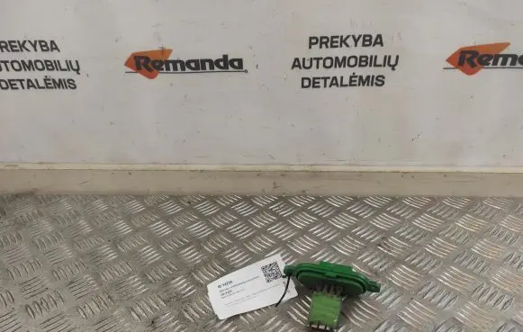Iveco Daily 45 - 49.10 Heater blower motor/fan resistor 500326616