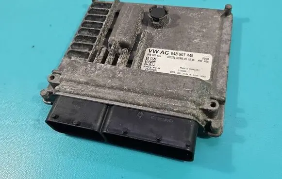 Skoda Rapid (NH) Engine control unit/module ECU 04B907445 IMPRK1568470