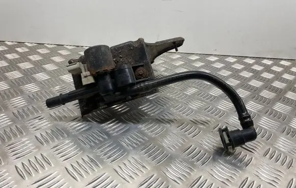 Ford C-MAX II Electromagnetic valve DU5A9G712BD