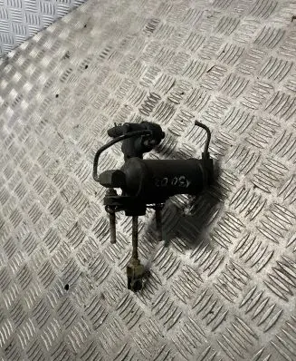 KIA Sorento Clutch master cylinder
