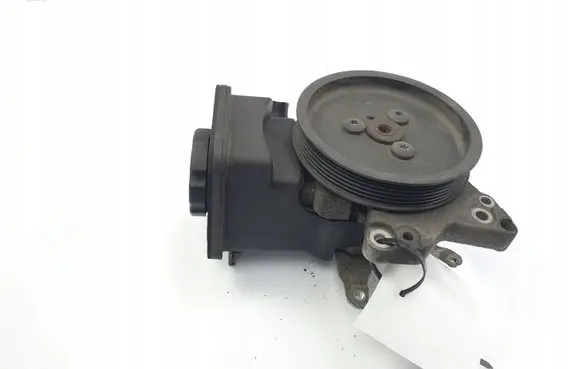 BMW 5 E60 E61 Power steering pump 7693974101