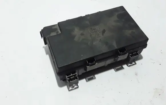 Dodge Durango Fuse module 68320923AC