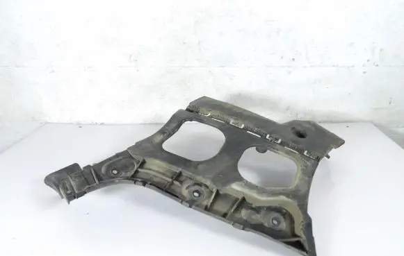 Ford Courier Rear bumper mounting bracket ET7617A882-B