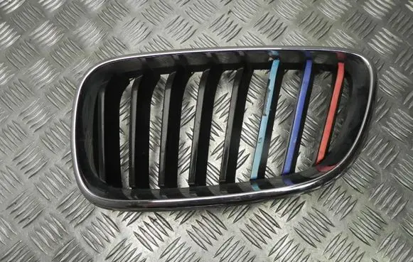 Roof trim bar molding cover