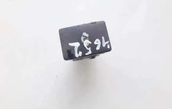 Toyota Prius (XW20) Other switches/knobs/shifts 15b060
