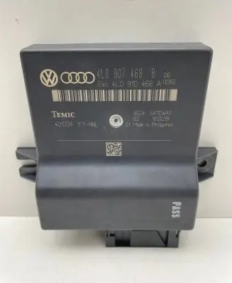 Audi Q7 4L Gateway control module 4L0907468B 4L0910468A