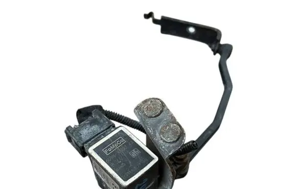 Headlight/headlamp level sensor