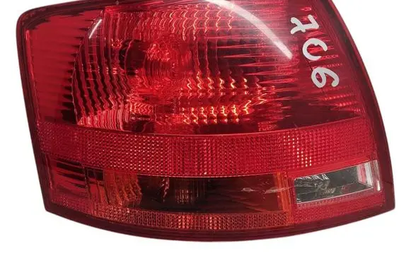 Audi A4 S4 B7 8E 8H Rear/tail lights 8E9945095E 484001