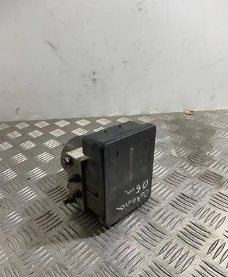 Skoda Octavia Mk2 (1Z) ABS Pump 1K0907379K 1K0614517J