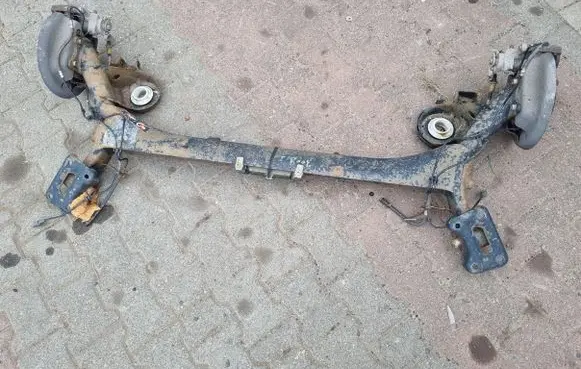 Peugeot 3008 I Rear axle beam with reductor 