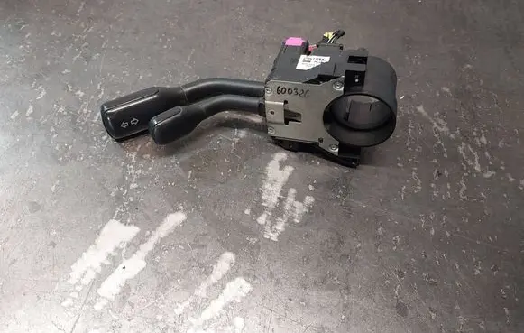 Audi A4 S4 B5 8D Indicator stalk 4D0953513D