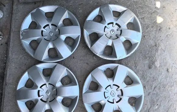 Renault Kangoo II R15 wheel hub/cap/trim 8200455115