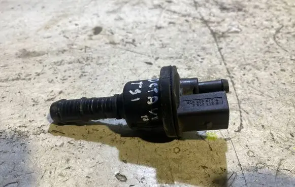 Volkswagen Golf VI Valve vacuum 6QE906517A 2580115B