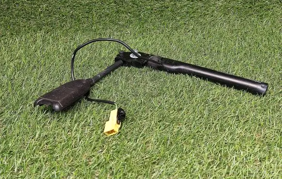 Opel Astra J Front seatbelt buckle 13332664 618691900C