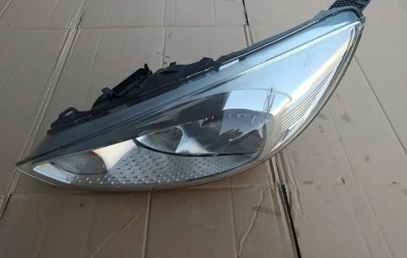 Ford Focus Headlight/headlamp F1EB-13W030-AD