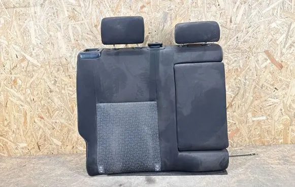 Toyota Auris E180 Rear seat F204
