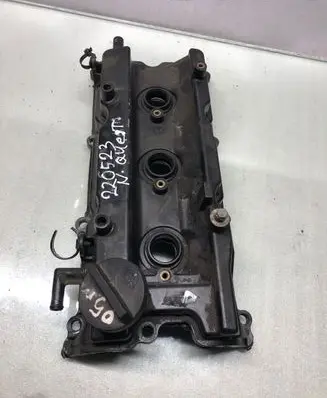 Nissan Quest Rocker cam cover 