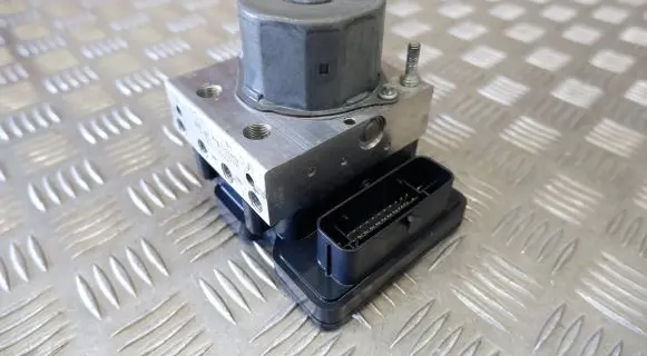Nissan X-Trail T32 ABS Pump 476604CC3A 0265956165 0265243837