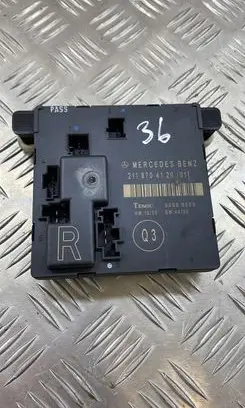 Mercedes-Benz E W211 Door control unit/module 2118704126