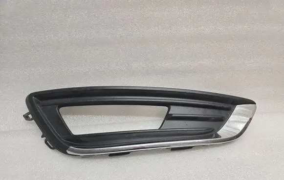 Ford Focus Front bumper lower grill F1EB15A298B