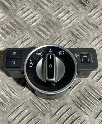 Mercedes-Benz C W204 Light switch A2049058002 9107 10022410
