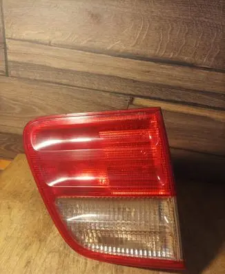 Mercedes-Benz E W210 Tailgate rear/tail lights