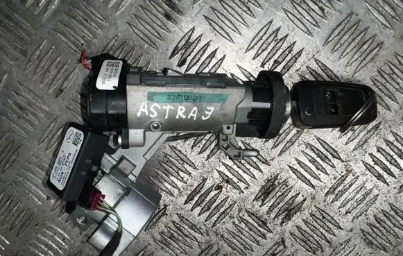 Opel Astra J Ignition lock A2C53409480 EL0157Z6031118 782N284074