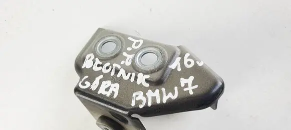 BMW 7 G11 G12 Fender mounting bracket