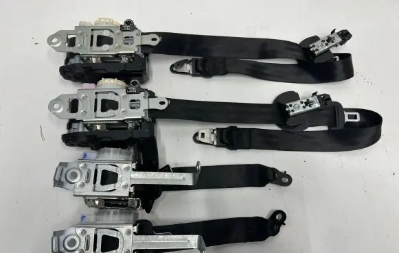 Audi A8 S8 D5 Set of seat belts 4N0857706 4N0857705