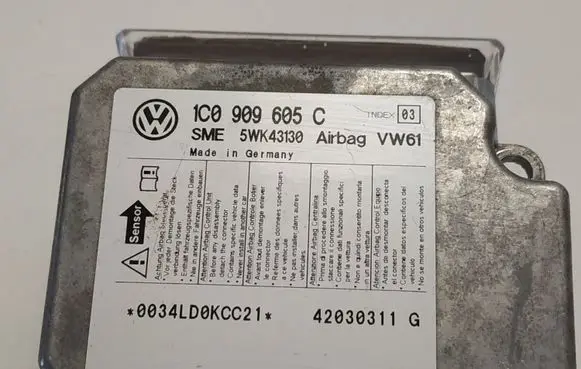 Volkswagen PASSAT B5.5 Airbag control unit/module 1C0909605C