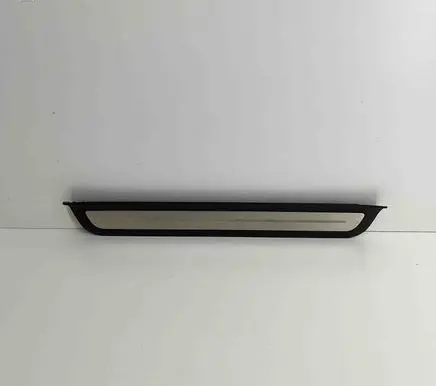 KIA Sportage Front sill trim cover 85884R2500