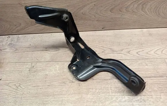Audi A6 S6 C6 4F Intercooler pipe mounting bracket 4F0145814G
