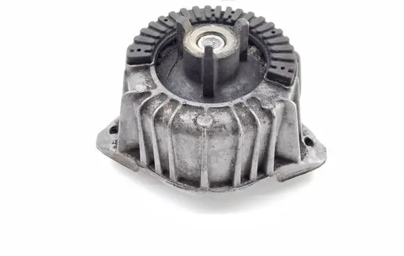 Mercedes-Benz C W204 Engine mount bracket F036072422N