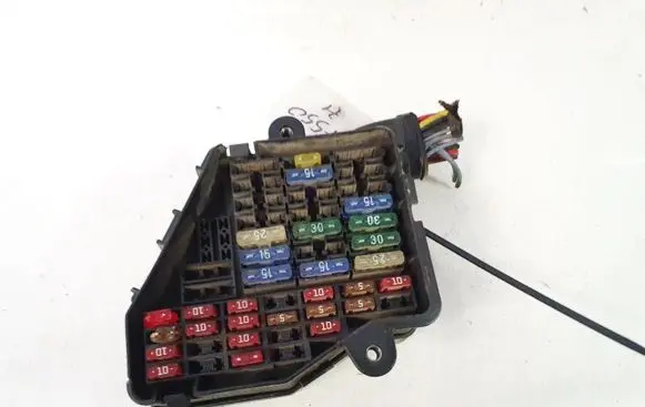Volkswagen PASSAT B5 Fuse box set 0620708