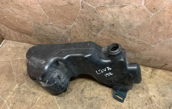 Mercedes-Benz C W205 Windshield washer fluid reservoir/tank A2058600160