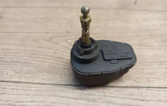 Ford Escort Headlight level adjustment motor 0307851304