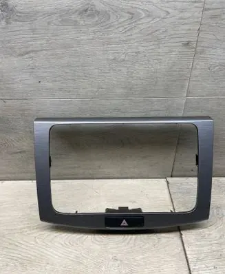 Volkswagen PASSAT B7 Radio/GPS head unit trim 3AA858069H