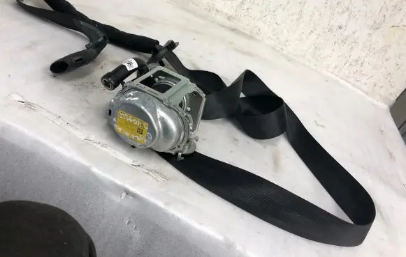 Opel Grandland X Front seatbelt 34100151d