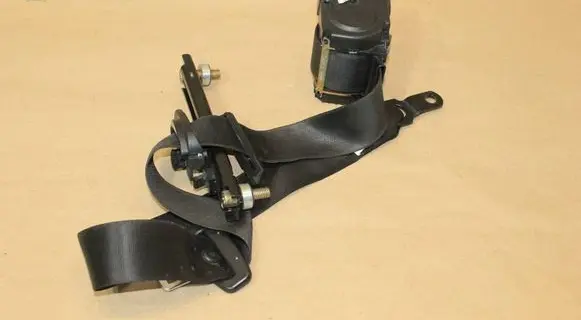 BMW X5 E53 Front seatbelt 8408752