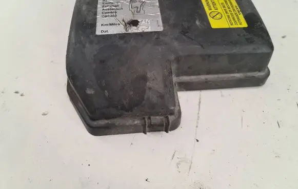 Volvo S60 Fuse box cover 8645259
