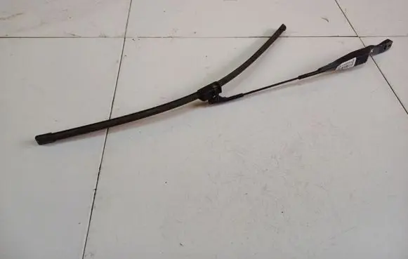 Mercedes-Benz CLS C219 Front wiper blade arm A2118200344