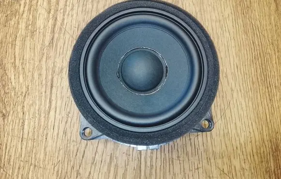 BMW X3 G01 Front door speaker 6813105