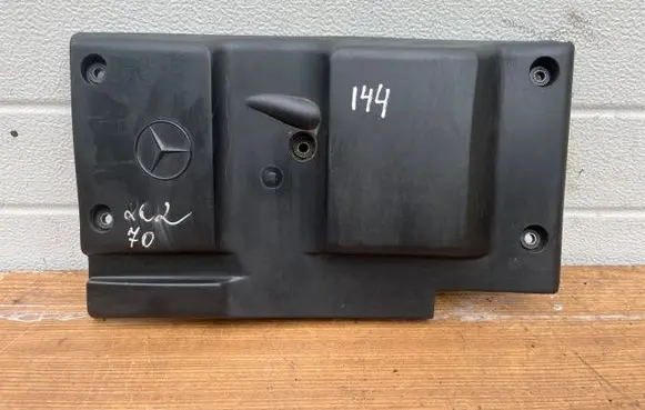 Mercedes-Benz C W202 Engine cover (trim) A6040100267 053989 012488