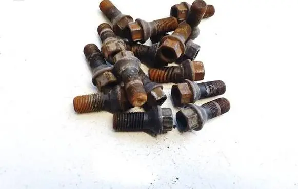 Mini One - Cooper Coupe R56 Nuts/bolts 