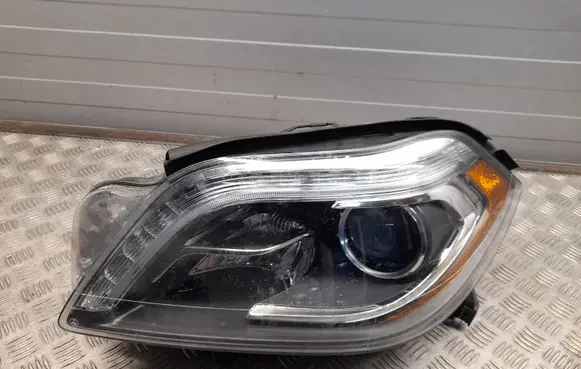 Mercedes-Benz GL X166 Headlight/headlamp A1668205761 A1669002800