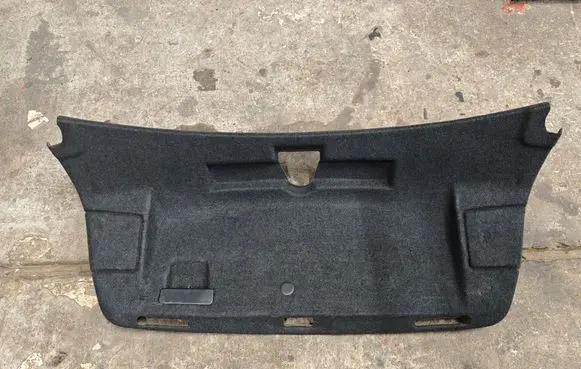 Tailgate trim