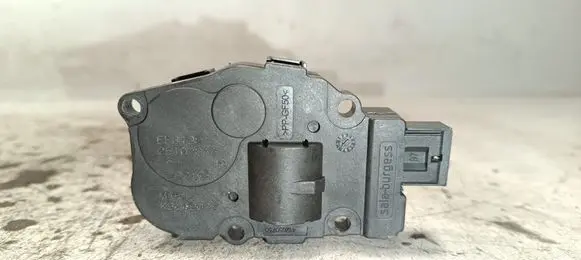 Land Rover Evoque I Air flap motor/actuator K9749007