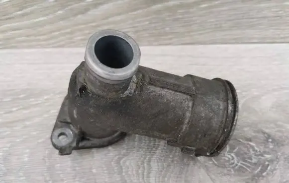 Mercedes-Benz R W251 Engine coolant pipe/hose A6422000056